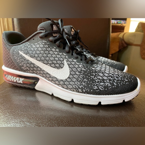 Nike Air Max Sequent 2 Black White US Men's 10 - Picture 9 of 10